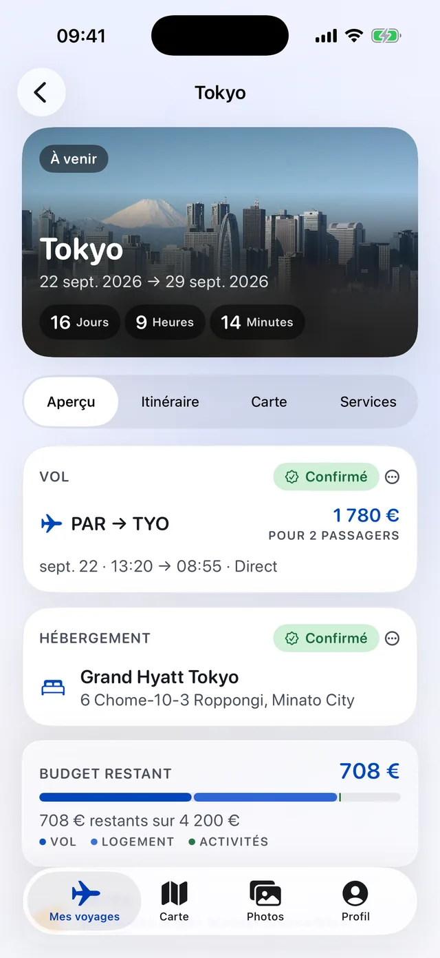 Le tableau de bord Plotrip sur iPhone : un voyage à Tokyo avec son compte à rebours, le vol, l'hôtel et le budget restant.